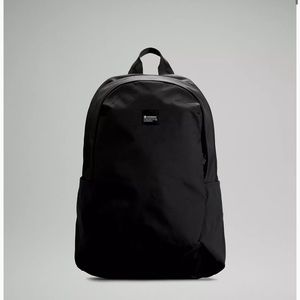Lululemon lift OS backpack 20 L black like new